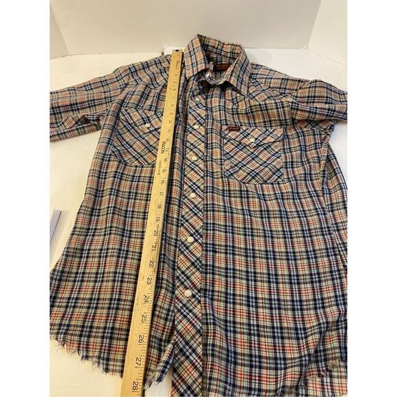 Wrangler Ss shirt medium raw hems MAde in USA - Picture 6 of 6